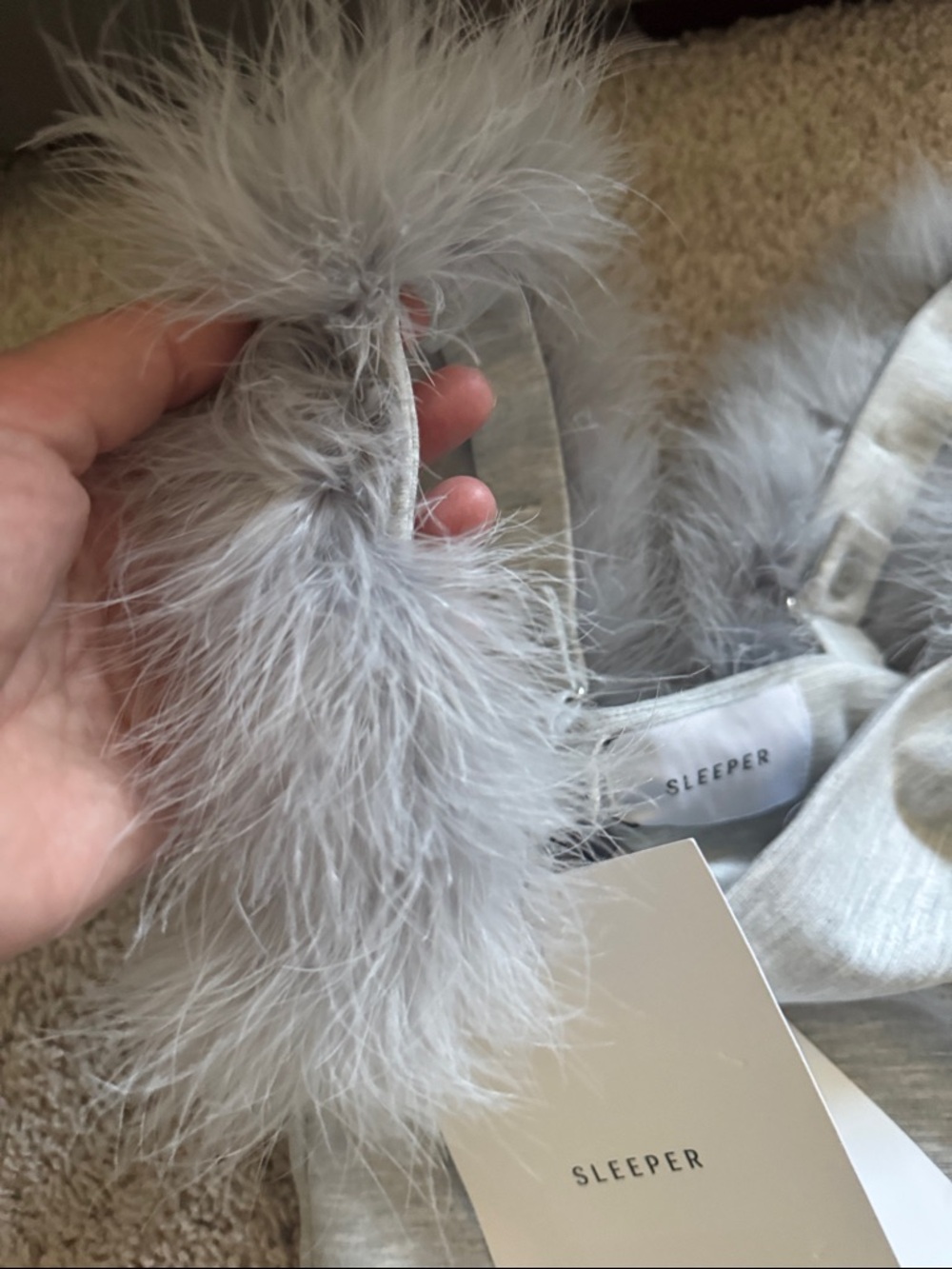 Sleeper luxury feather trim pajamas - Picture 4 of 8